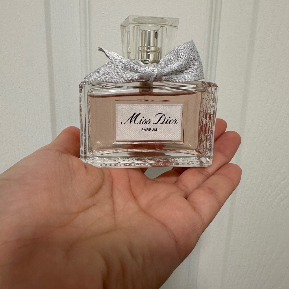 Dior Miss Dior Parfum - Silver and Pink Elegance